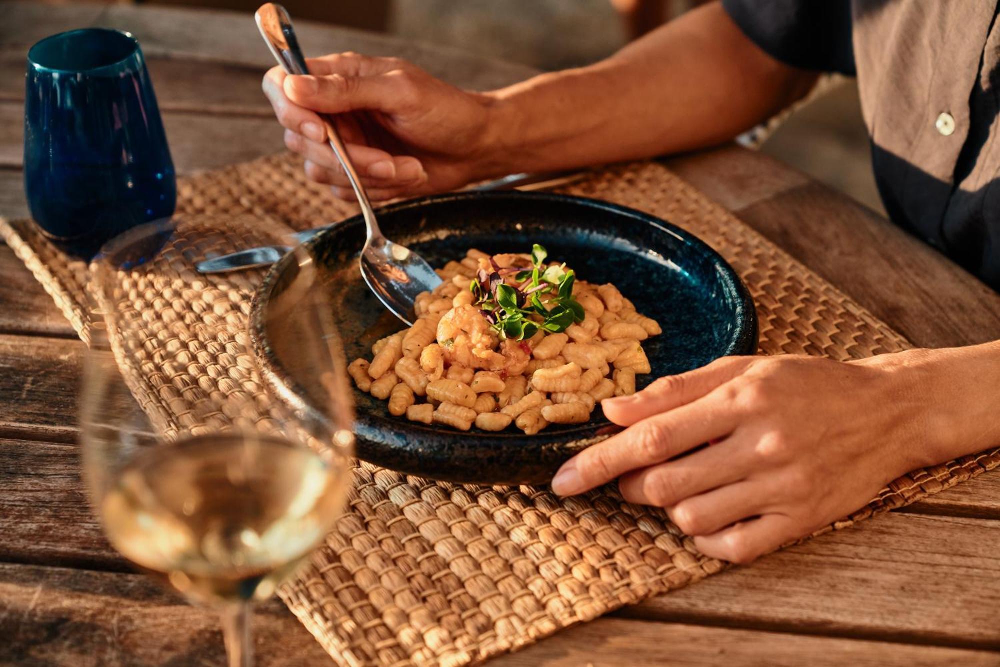 팔켄슈타이너 호텔&스파 이아데라 돈제페트레케인 외부 사진 A plate of garbanzos